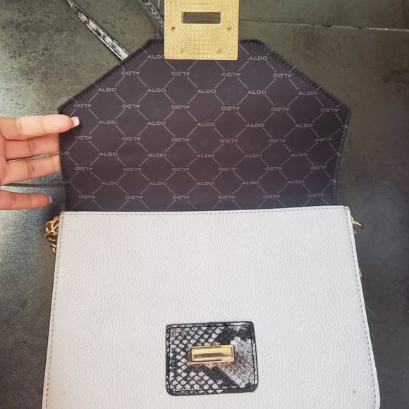 Topical Couture 'Snake' Handbag - Picture 3 of 9